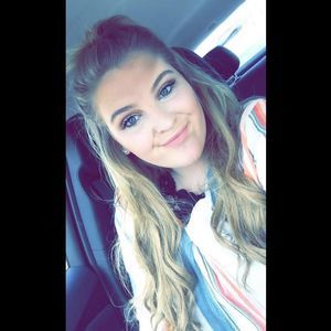 Meet your Posher, Karlie